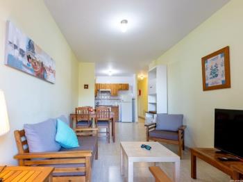 2A Apartamento Abrigos, Wifi y balcón
