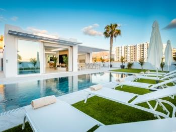 Villa Michelle private oasis Heated Pool and wifi